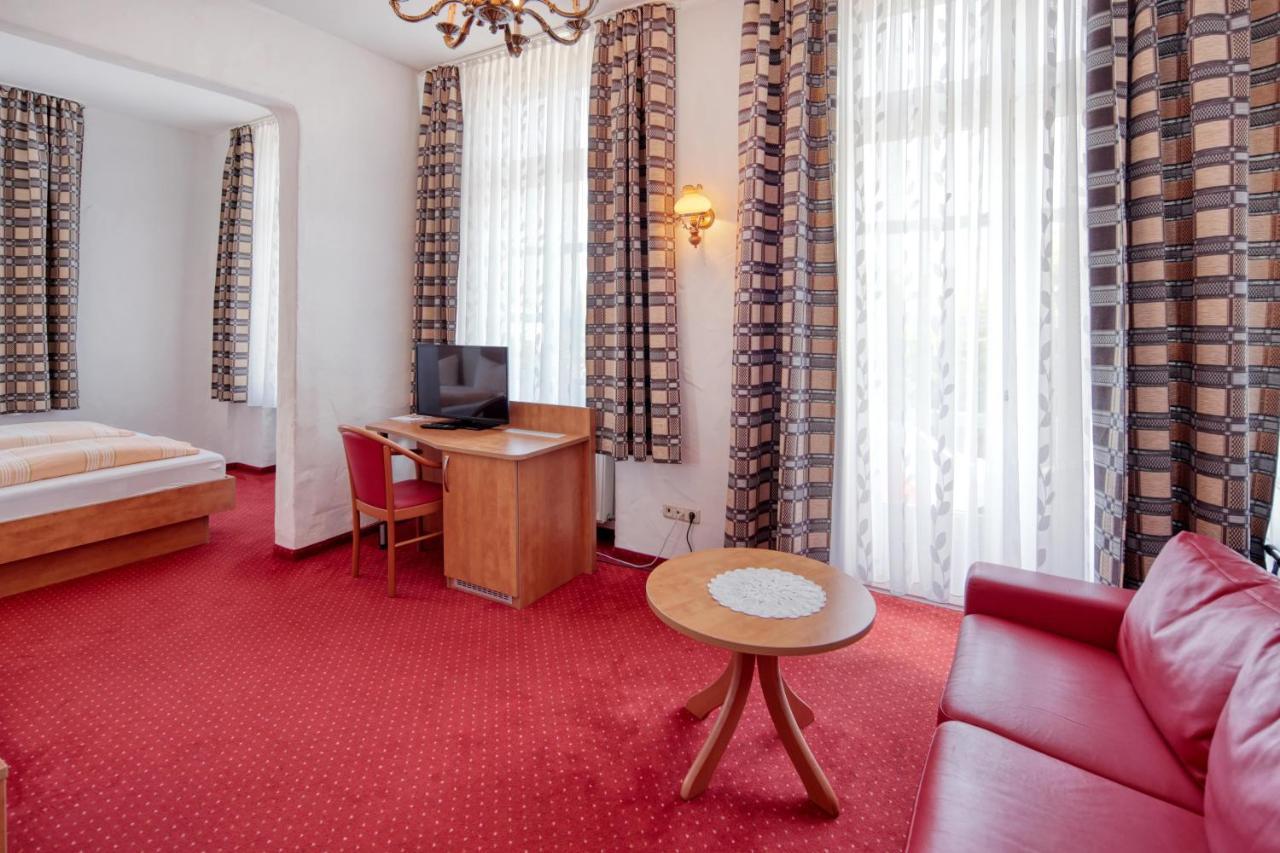 Hotel Restaurant Mathildenhof Пульхайм Экстерьер фото